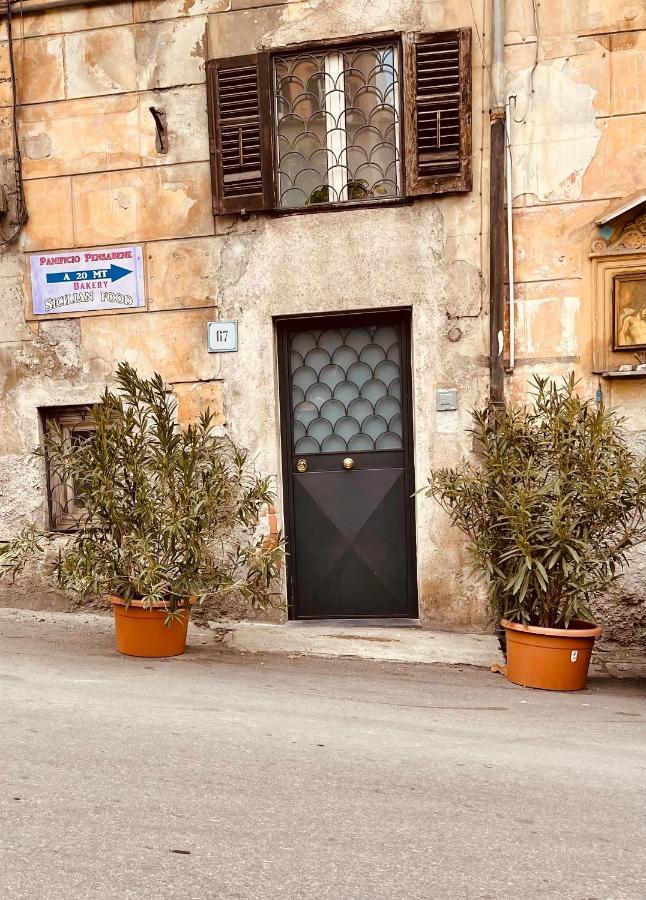 Cathedral House Design Apartment Palermo Bagian luar foto