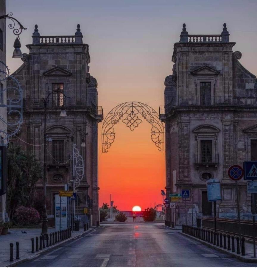 Cathedral House Design Apartment Palermo Bagian luar foto